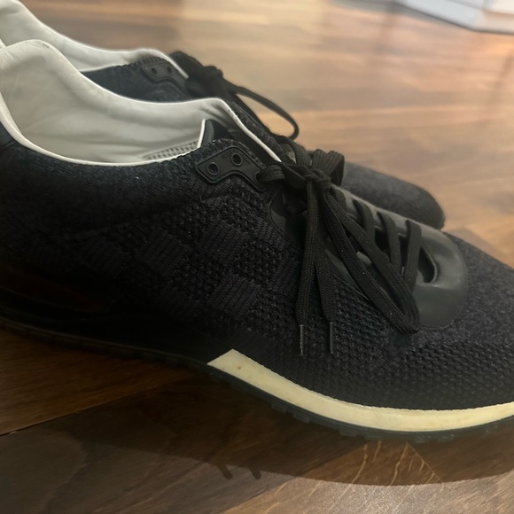 Men’s LOUIS VUITTON Runaway Sneakers - authentic, great condition - Picture 7 of 7